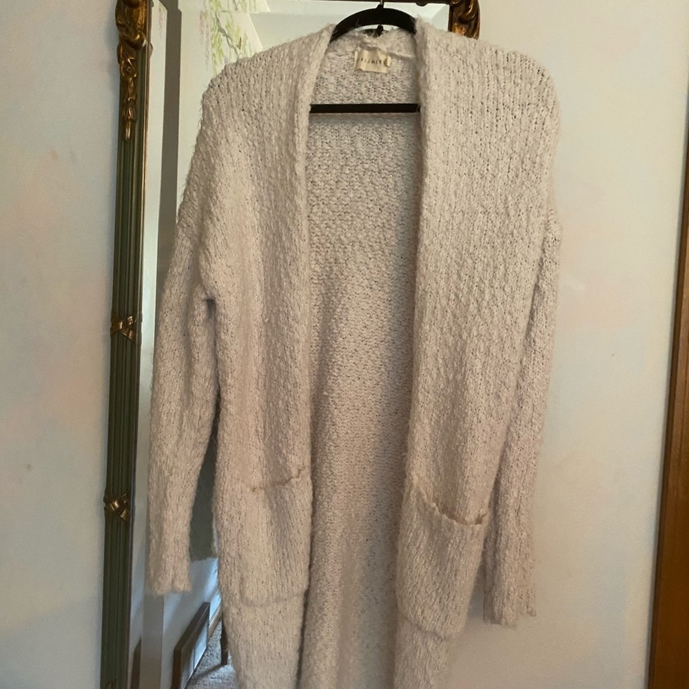 Urban White, fuzzy Sweater Cardigan | M/L